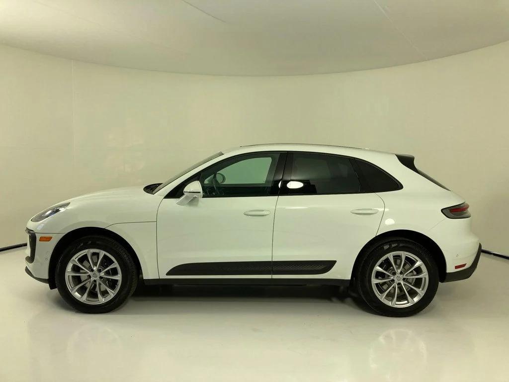 صورة 2 لـ 2022 Porsche MACAN
