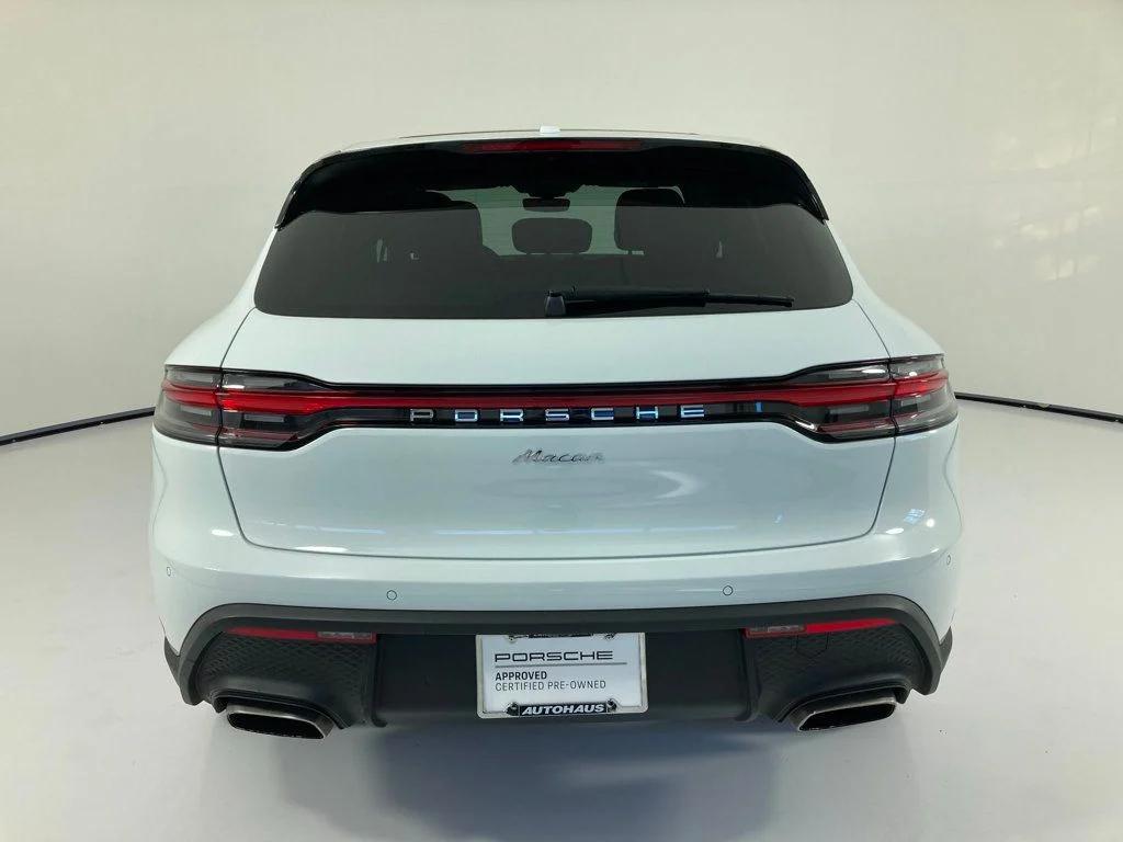 2022 Porsche MACAN thumbnail 23
