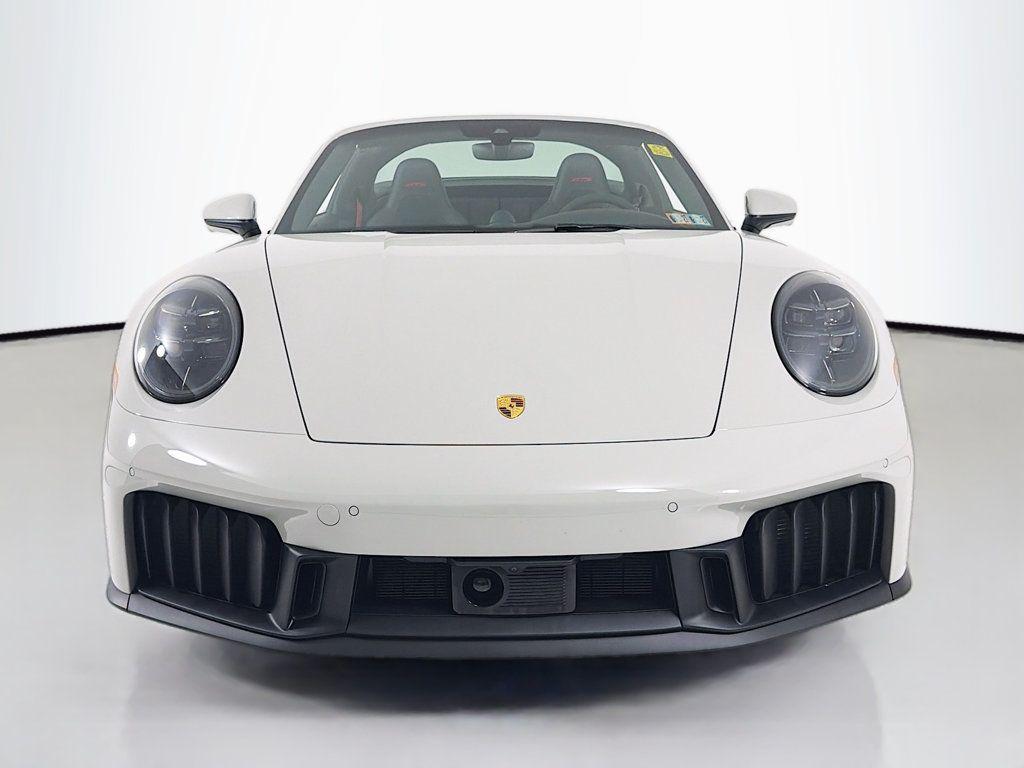 صورة 6 لـ 2026 Porsche 911 TARGA 4 GTS