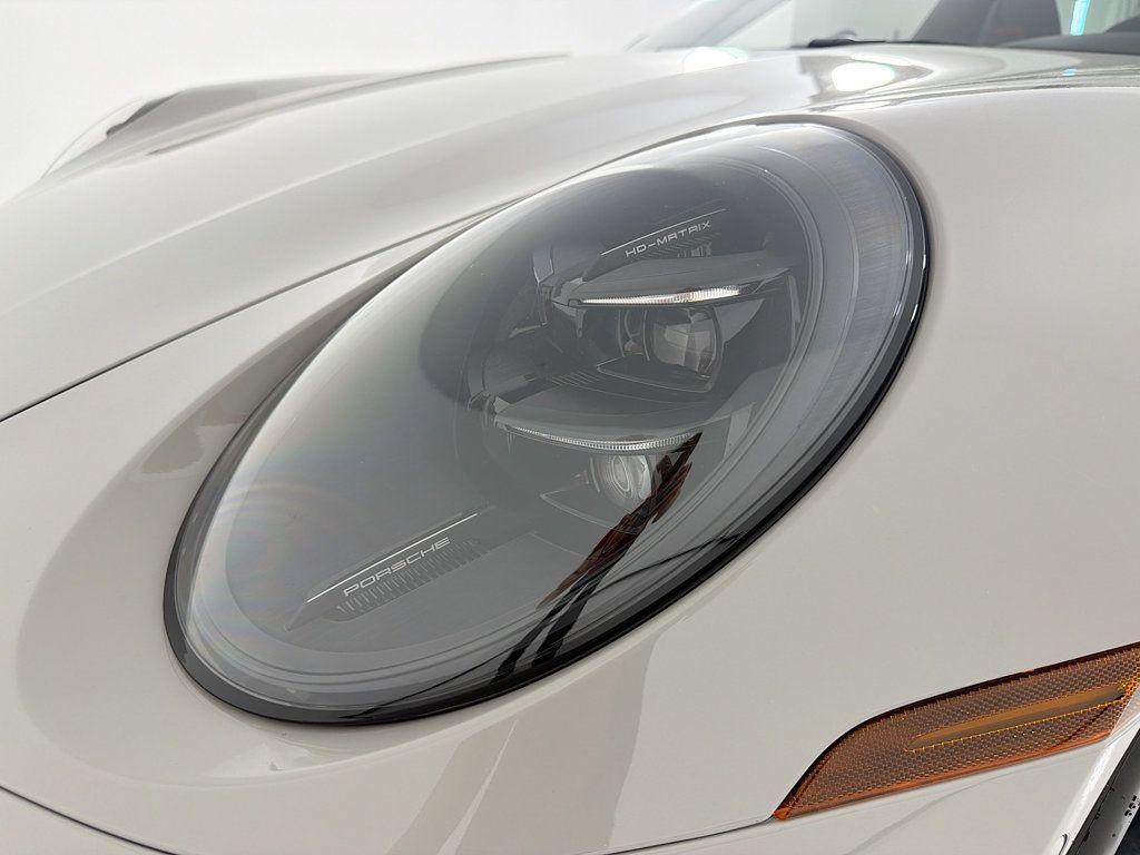 صورة 13 لـ 2026 Porsche 911 TARGA 4 GTS