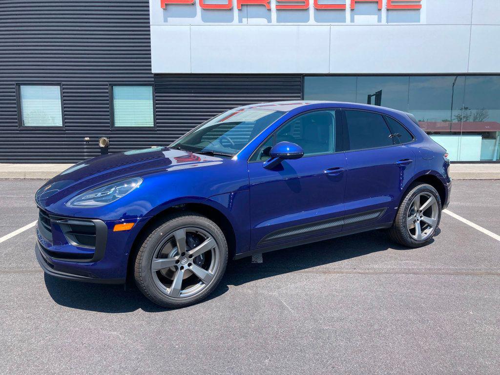 2024 Porsche MACAN — фото 1