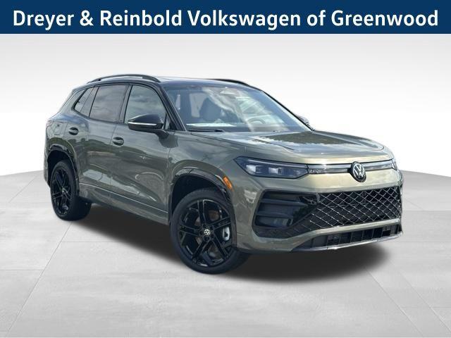 New 2026 Volkswagen Tiguan 2.0T SE R-Line Black