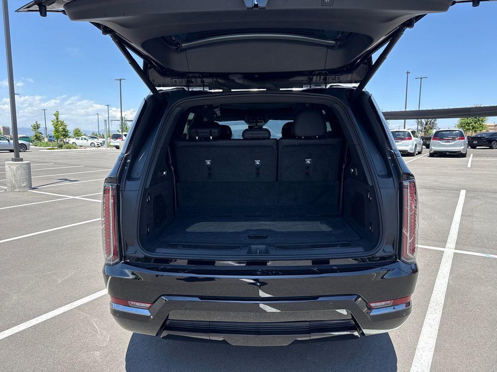 2026 Cadillac ESCALADE IQL SPORT — миниатюра 31