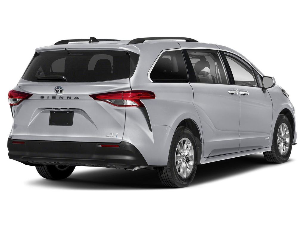 TOYOTA SIENNA - 2