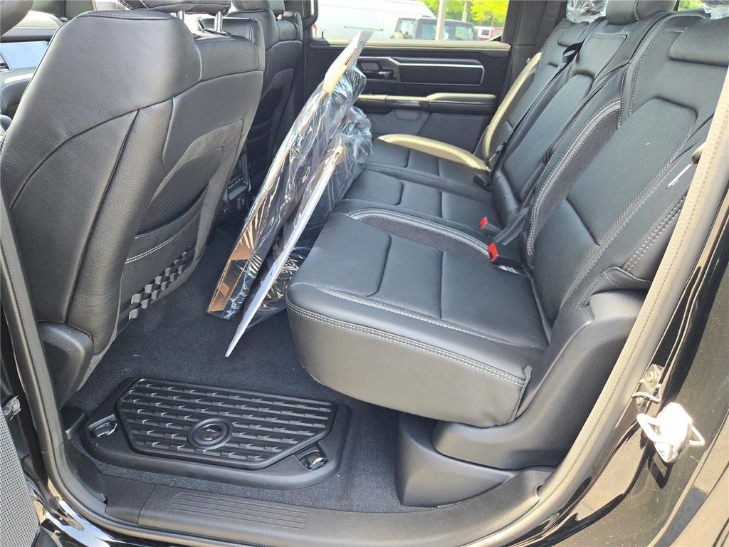 صورة مصغرة 21 لـ 2026 RAM 1500 RHO CREW CAB 4X4 5'7' BOX