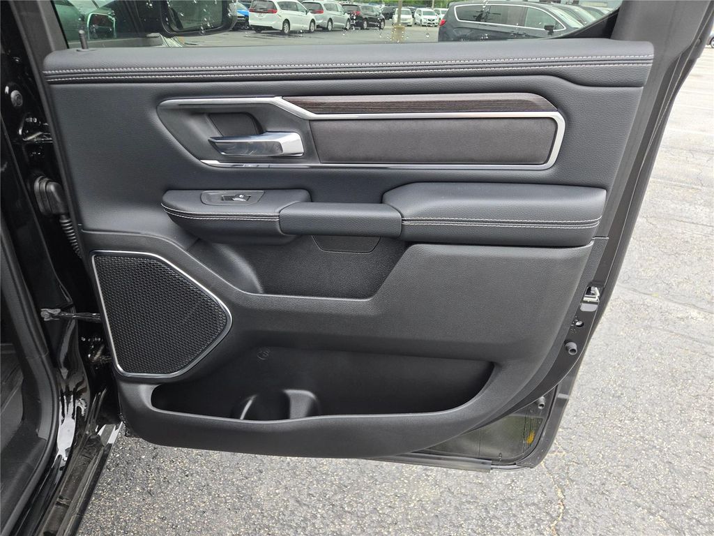 2026 RAM 1500 LARAMIE 照片 8
