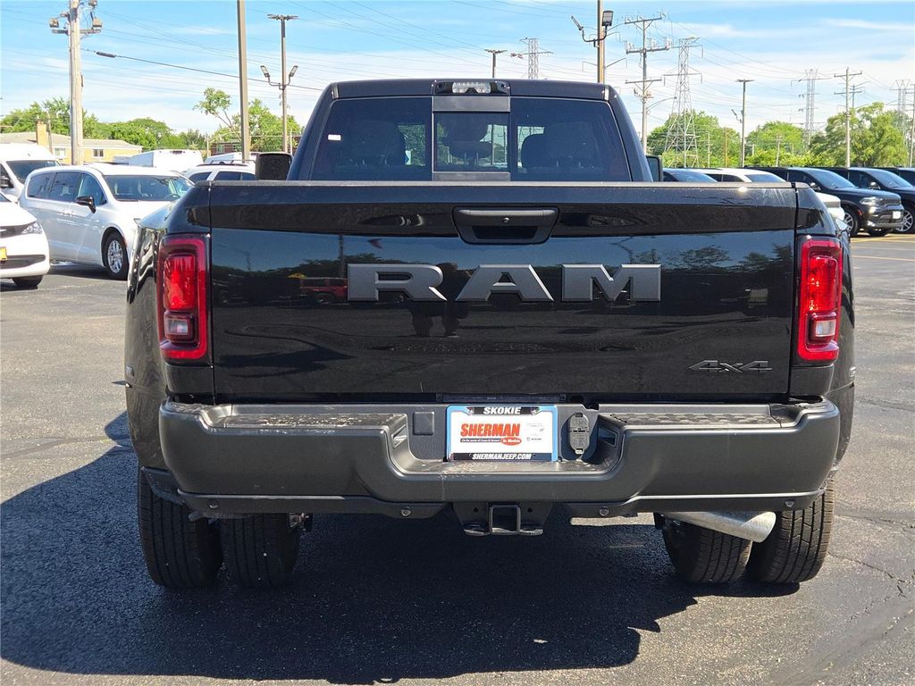 صورة مصغرة 15 لـ 2026 RAM 3500 TRADESMAN CREW CAB 4X4 8' BOX
