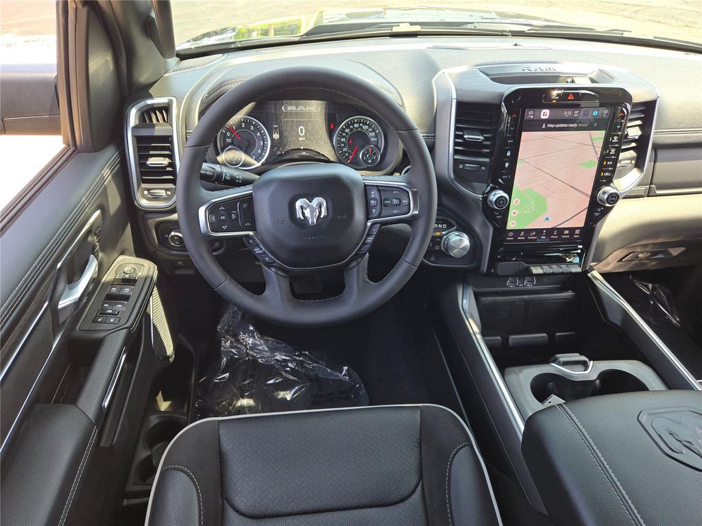 صورة مصغرة 21 لـ 2025 RAM 1500 LARAMIE
