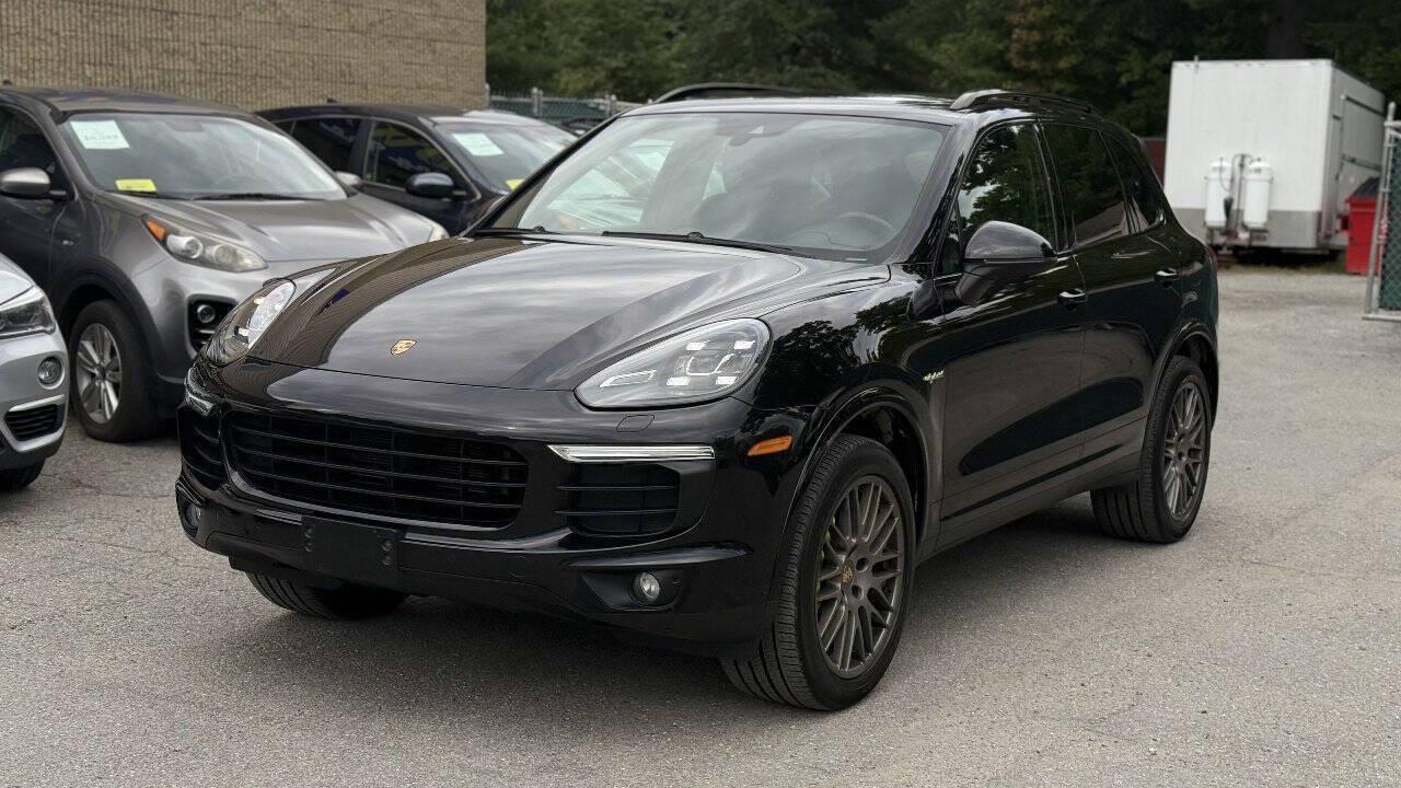 Porsche Cayenne main image
