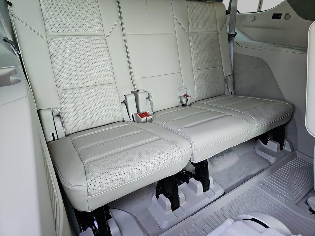 2026 Cadillac ESCALADE SPORT PLATINUM thumbnail 12