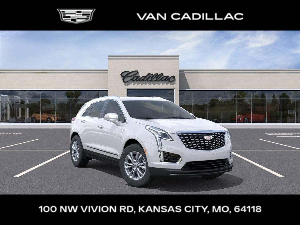 New 2025 Cadillac XT5 Luxury