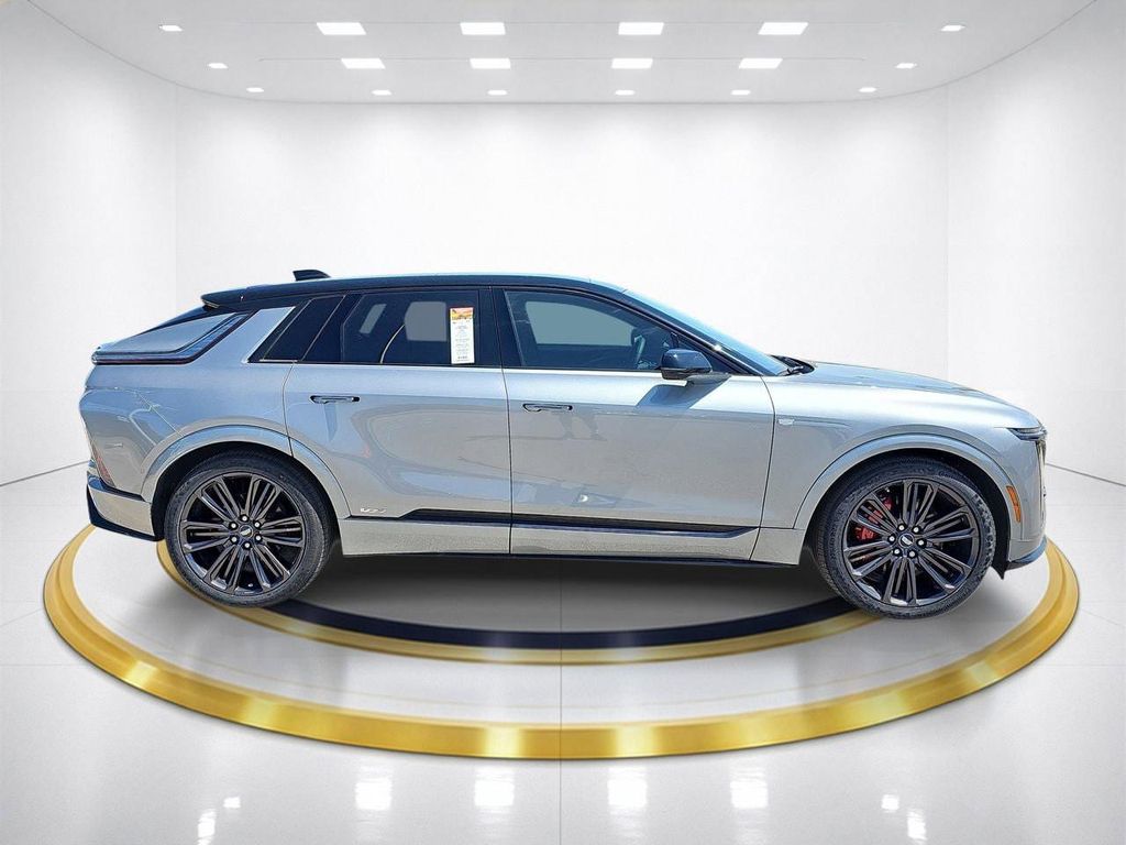 صورة 4 لـ 2026 Cadillac LYRIQ V PREMIUM