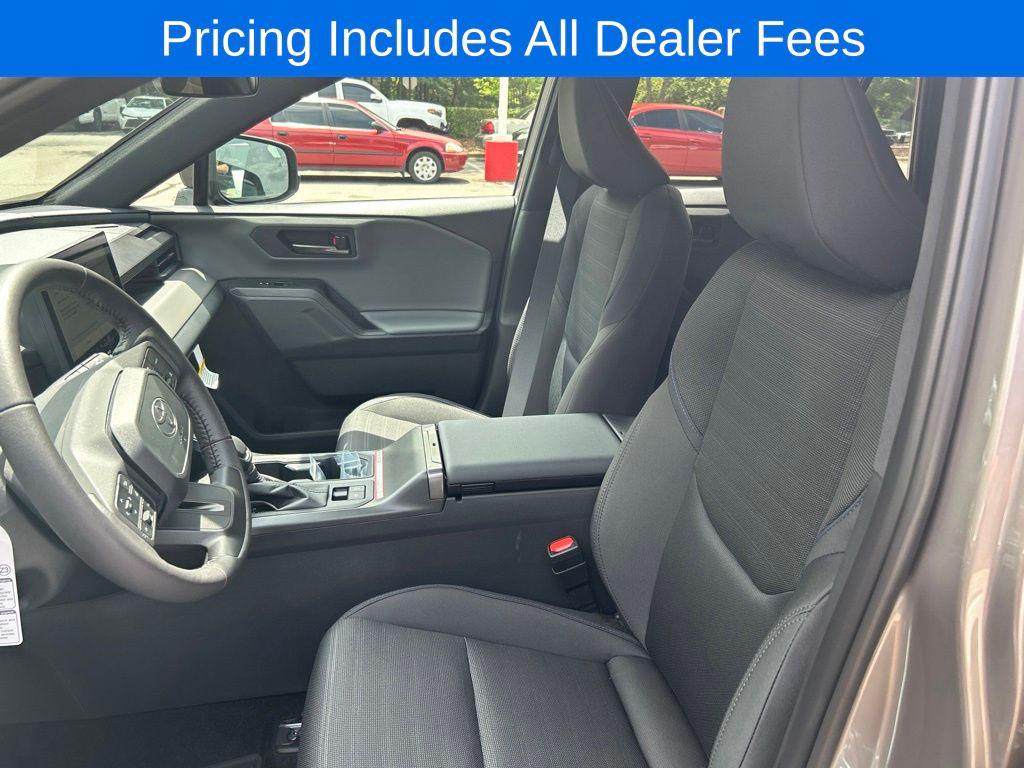 صورة 3 لـ 2026 Toyota RAV4 SE