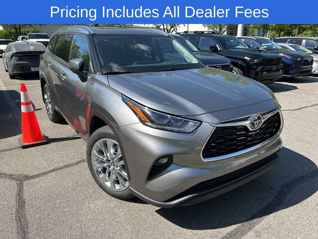 New 2026 Toyota Highlander Hybrid Limited