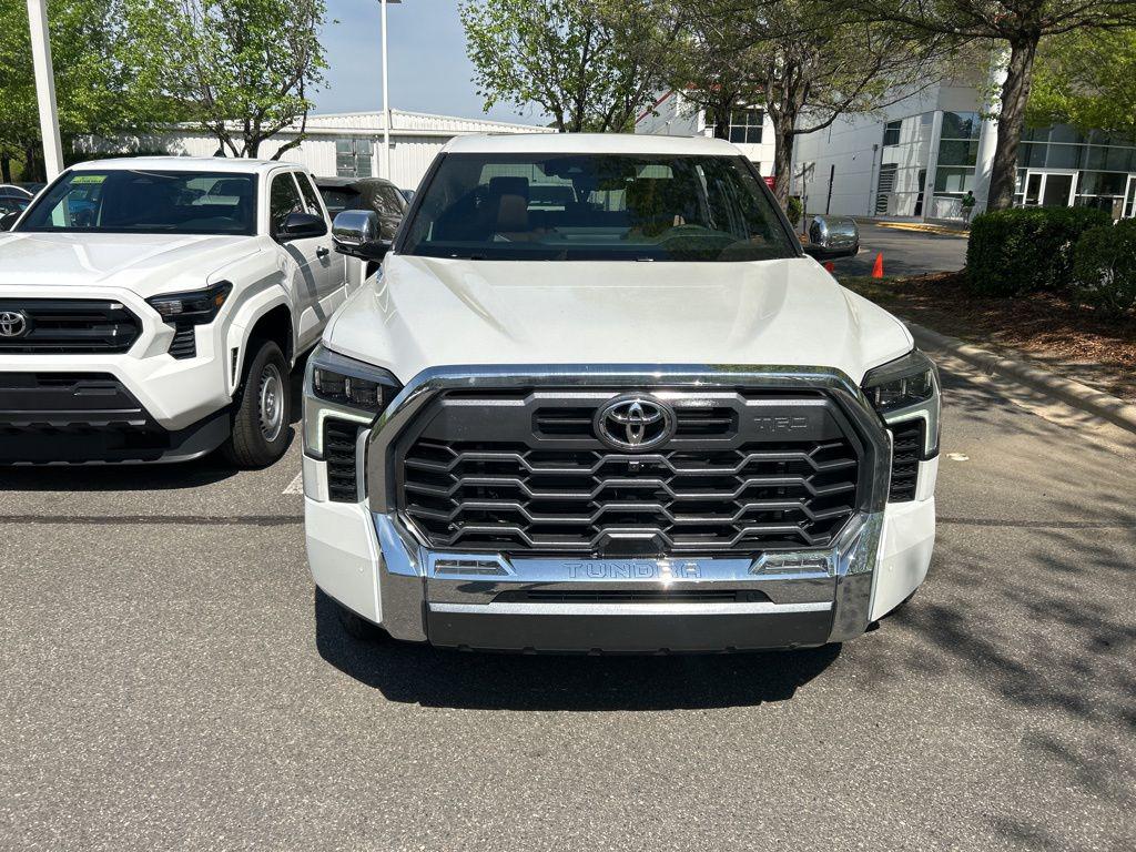 TOYOTA TUNDRA - 2