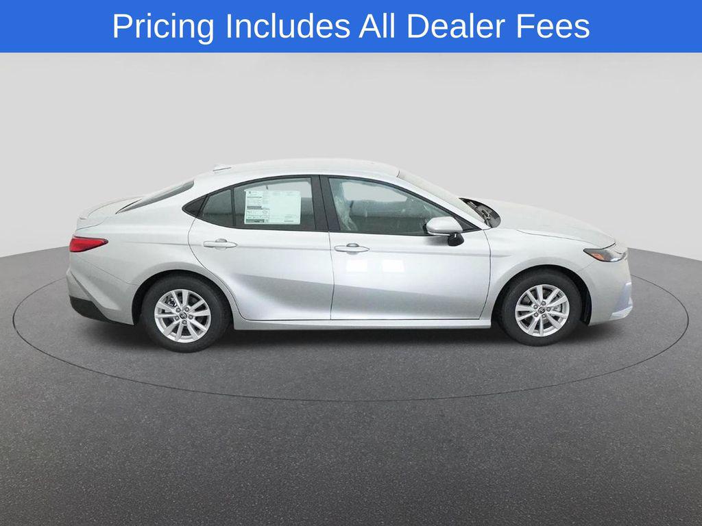2026 Toyota CAMRY LE thumbnail 11