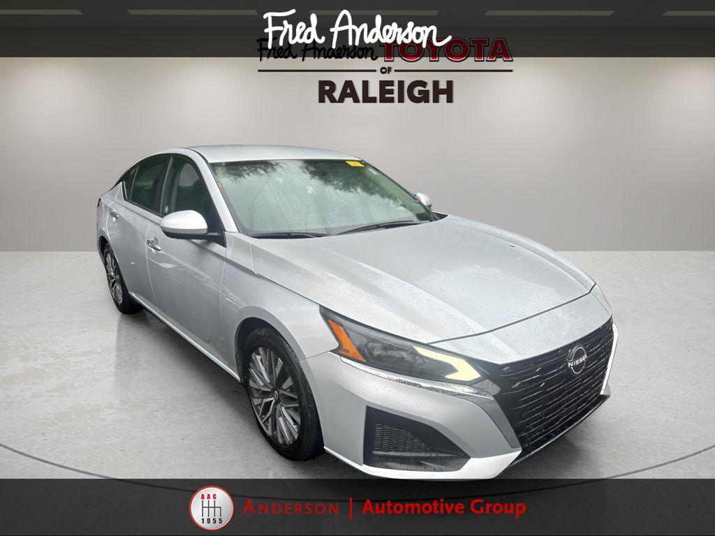 Used 2023 Nissan Altima 2.5 SV