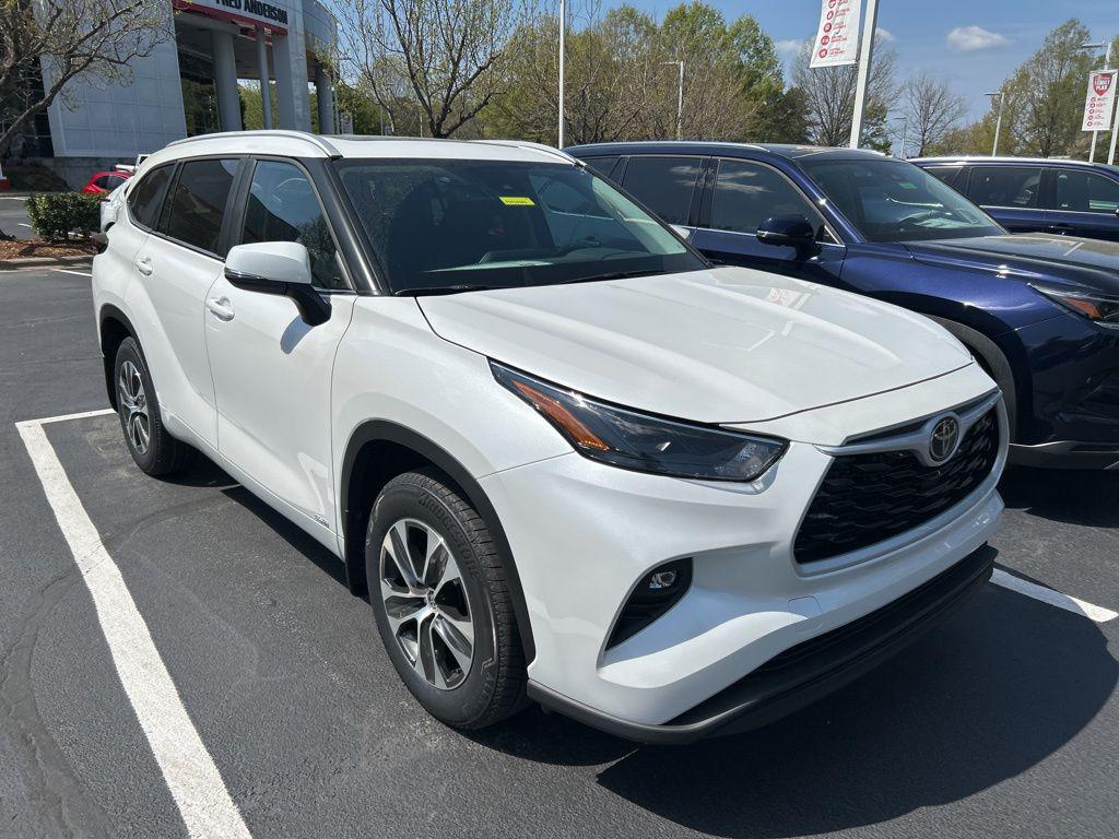 New 2026 Toyota Highlander Hybrid XLE