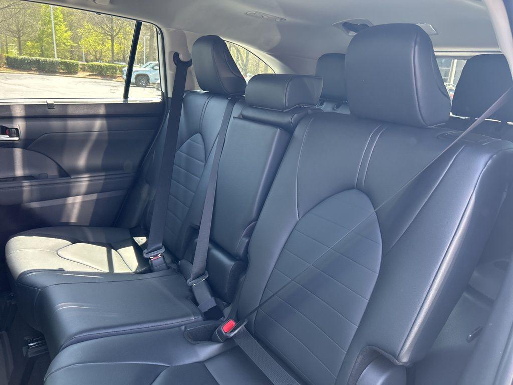 TOYOTA HIGHLANDER - 10