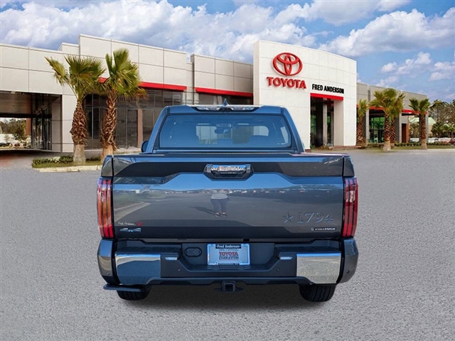 TOYOTA TUNDRA - 6