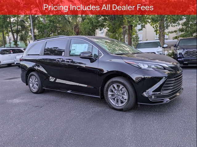 New 2026 Toyota Sienna XLE