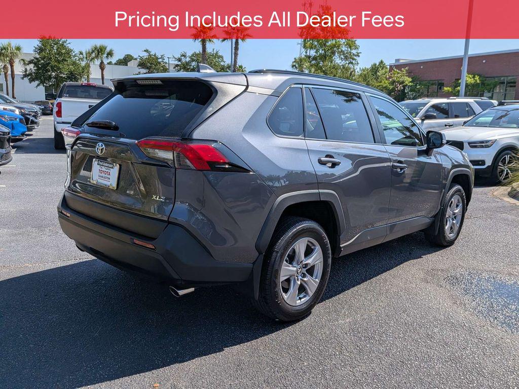 صورة 5 لـ 2025 Toyota RAV4 XLE