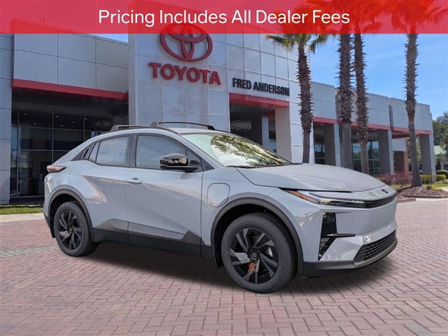 New 2026 Toyota C-HR SE