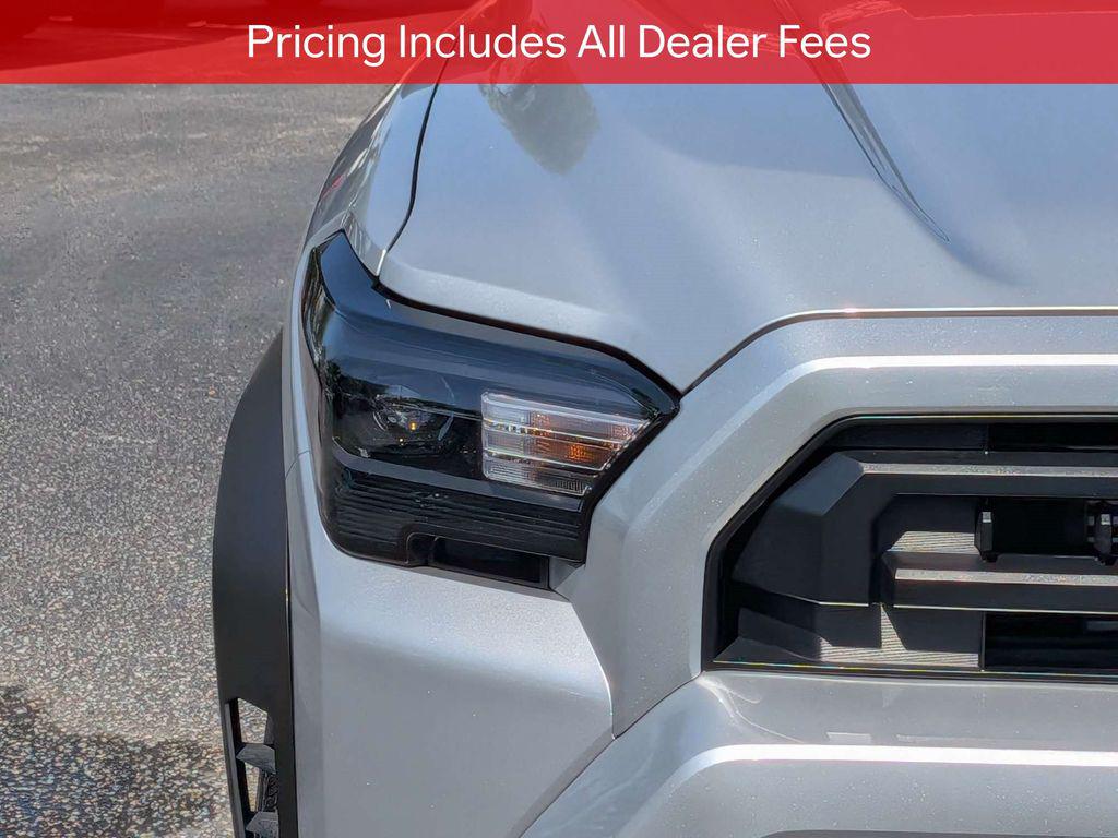 صورة مصغرة 11 لـ 2025 Toyota 4RUNNER SR5
