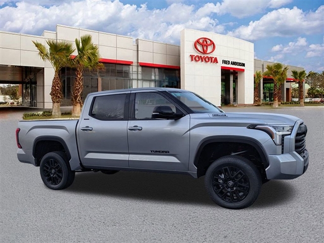 TOYOTA TUNDRA - 2