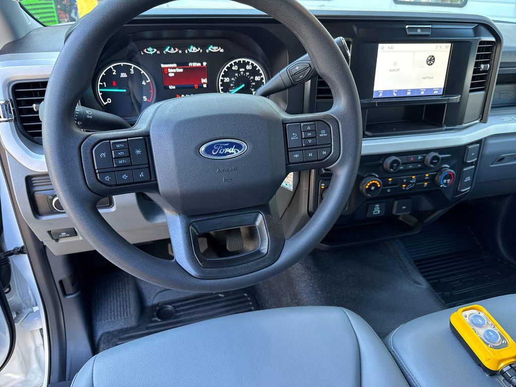 2025 FORD F-450 XL — миниатюра 13