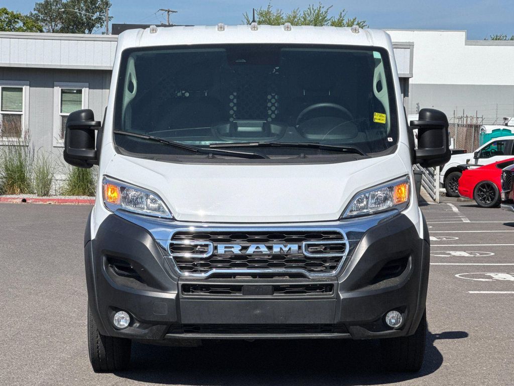 صورة 9 لـ 2025 RAM PROMASTER 2500 TRADESMAN