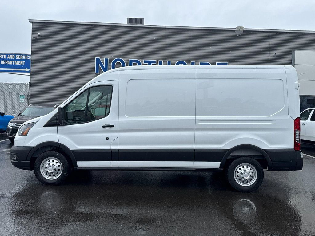صورة مصغرة 3 لـ 2025 FORD TRANSIT-250 BASE