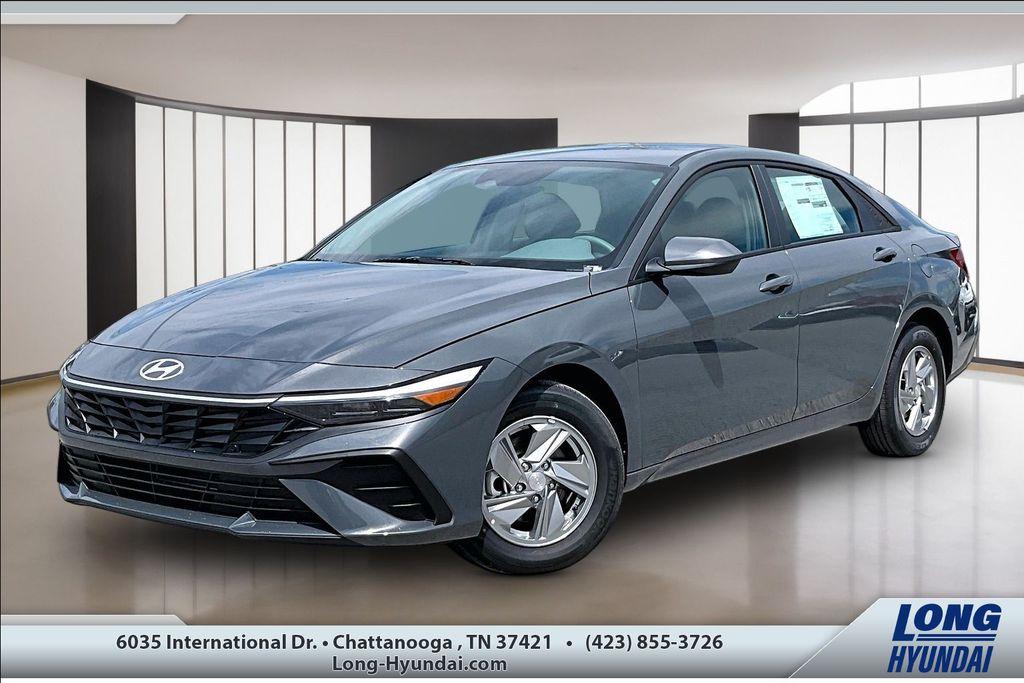New 2026 Hyundai ELANTRA SE