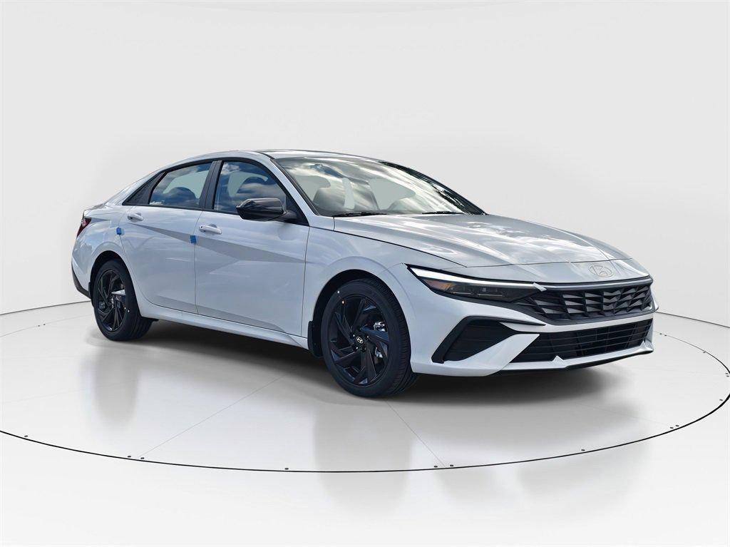 New 2026 Hyundai ELANTRA SEL Sport