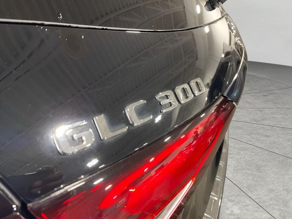 MERCEDES-BENZ GLC-CLASS - 9