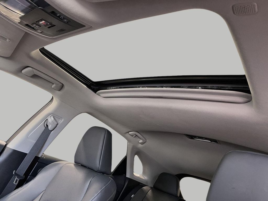 2022 Lexus RX 350 BASE — миниатюра 24