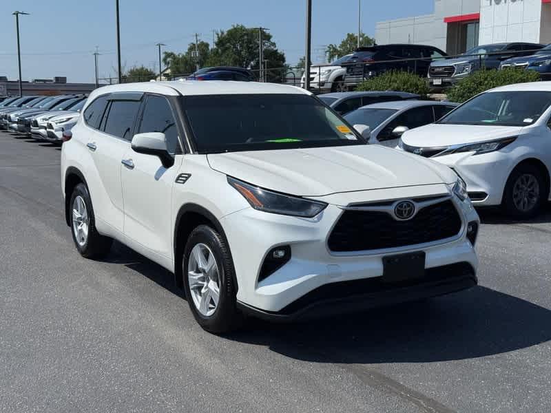 Used 2021 Toyota Highlander LE