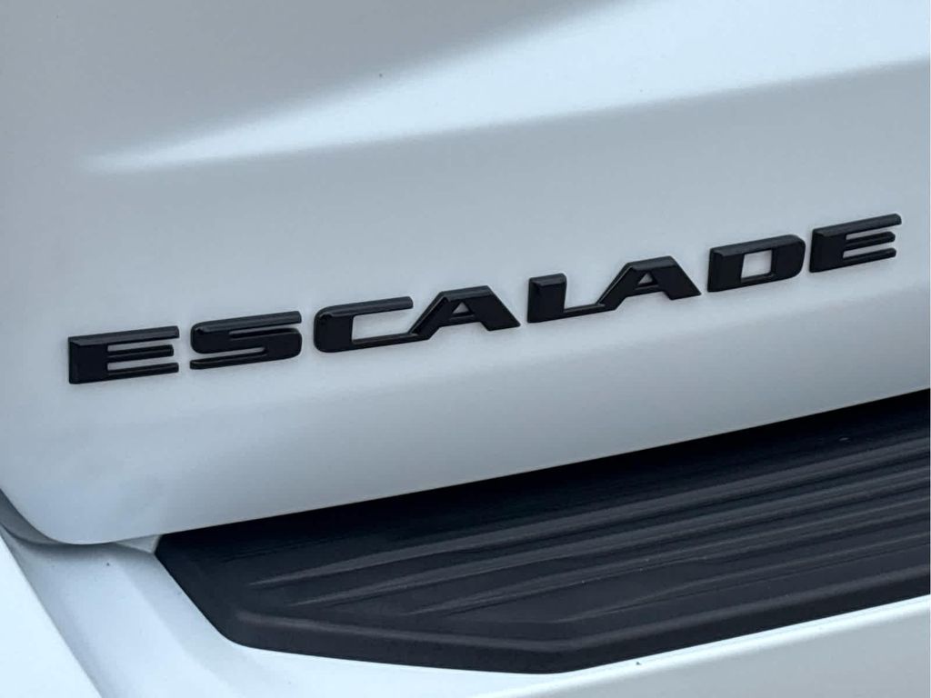 صورة 9 لـ 2026 Cadillac ESCALADE SPORT PLATINUM