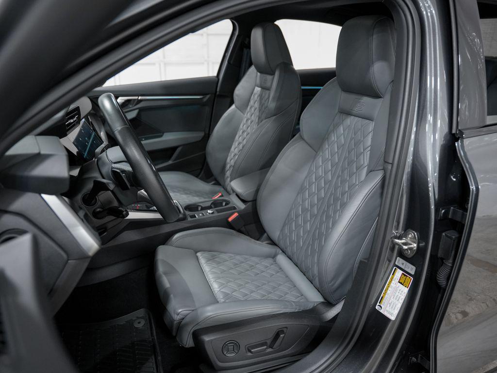 صورة 9 لـ 2022 AUDI S3 PRESTIGE TFSI QUATTRO S TRONIC