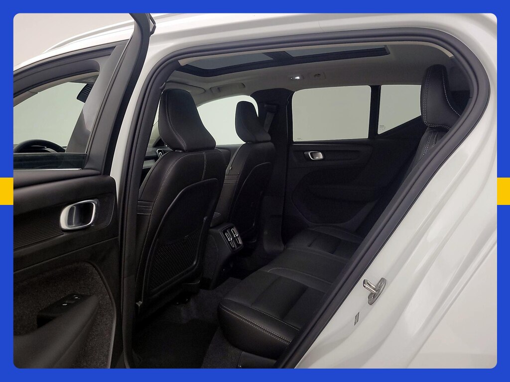 2025 Volvo XC40 B5 PLUS BRIGHT THEME — миниатюра 26