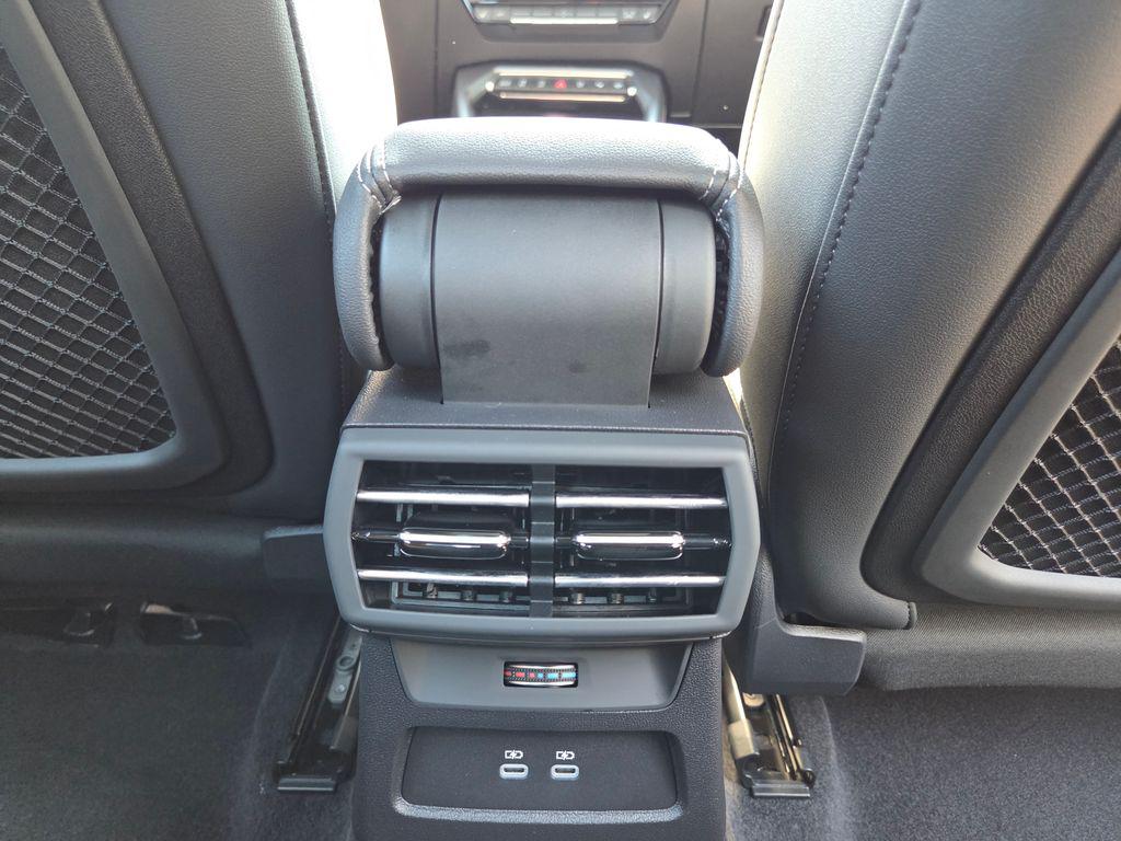 صورة 28 لـ 2026 AUDI S3 TFSI QUATTRO S TRONIC