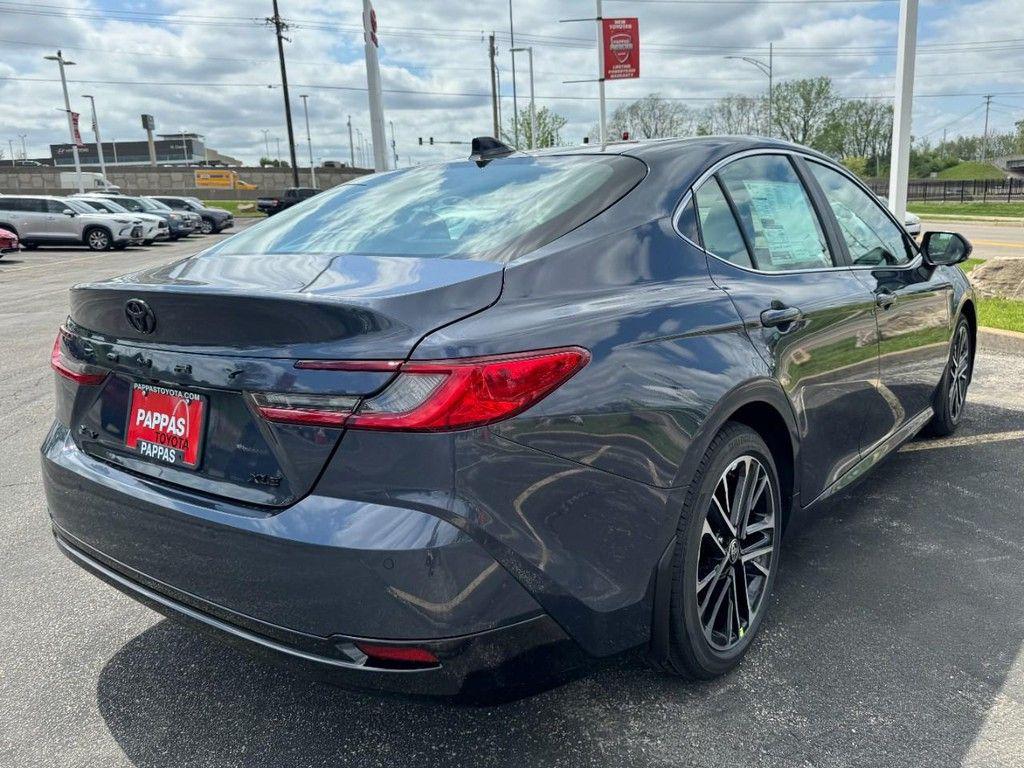 TOYOTA CAMRY - 3