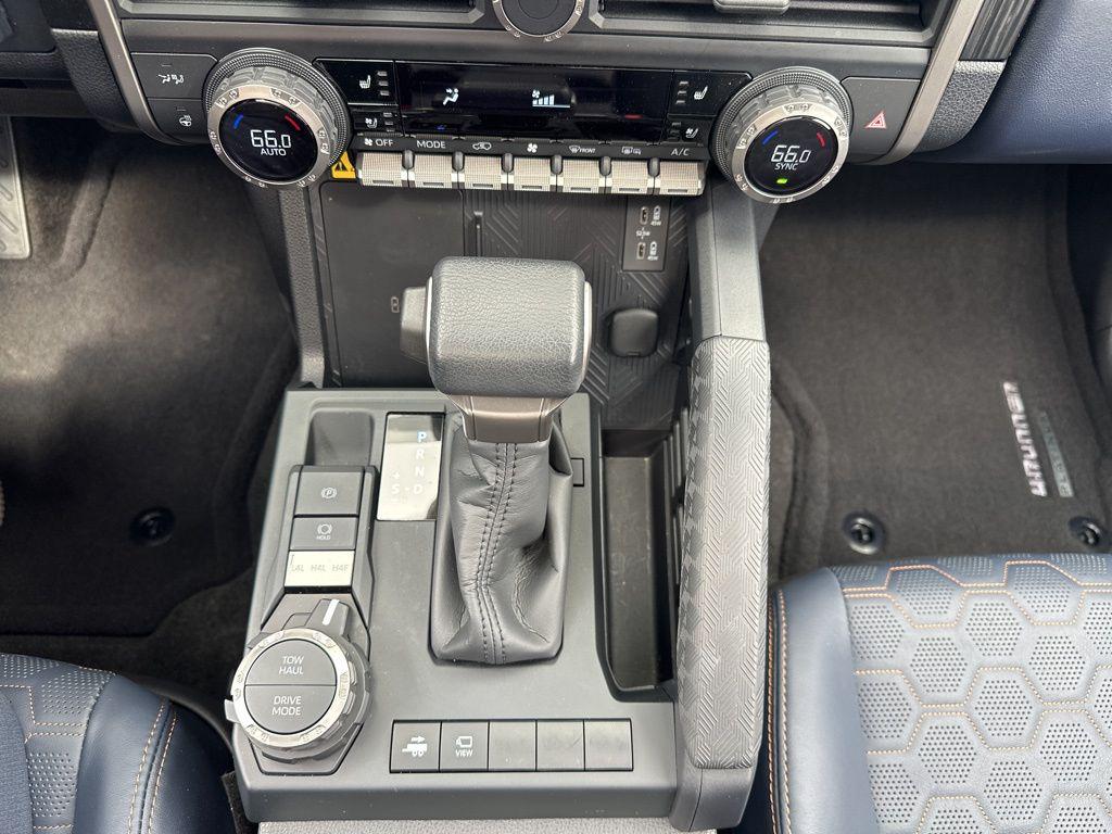 2025 Toyota 4RUNNER HYBRID PLATINUM — миниатюра 22