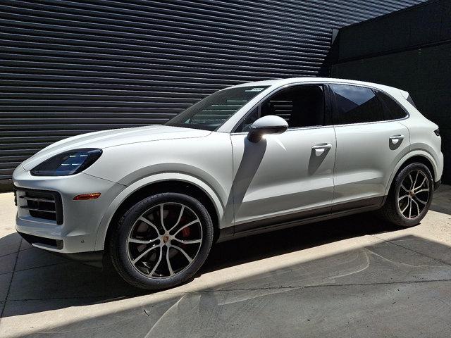 PORSCHE CAYENNE S - 2