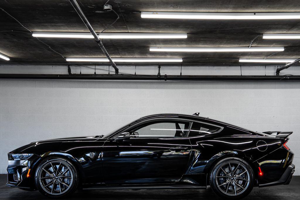 2025 FORD MUSTANG DARK HORSE FASTBACK 照片 2