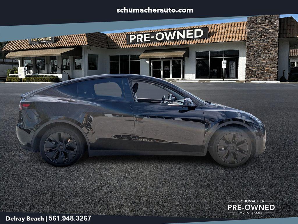 TESLA MODEL Y LONG RANGE - 8