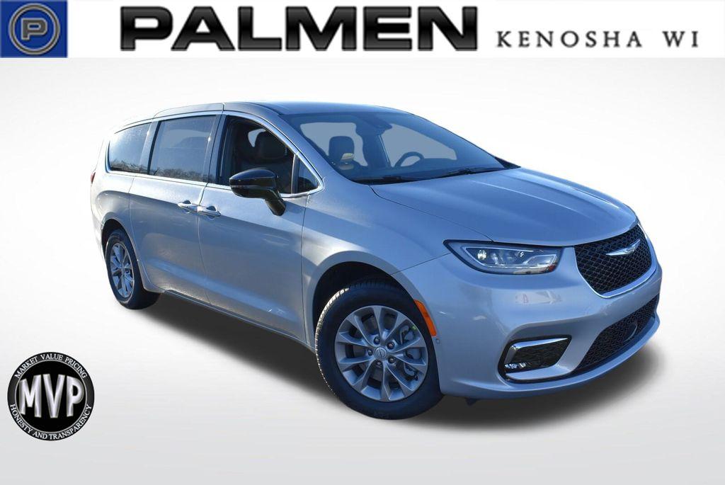 New 2026 Chrysler Pacifica Select