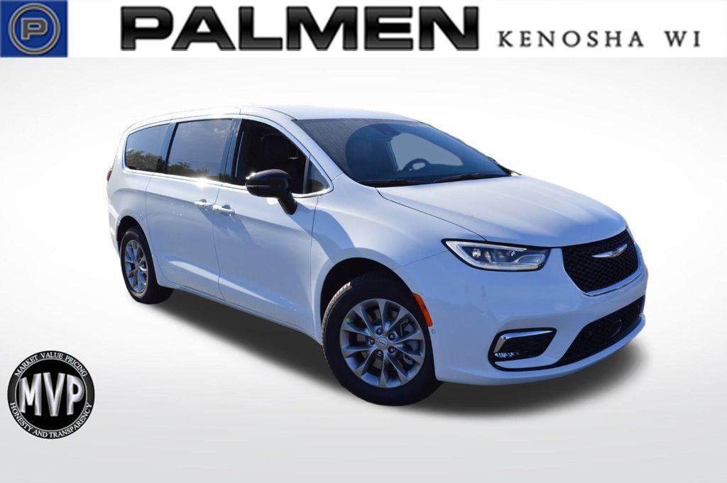 New 2026 Chrysler Pacifica Select