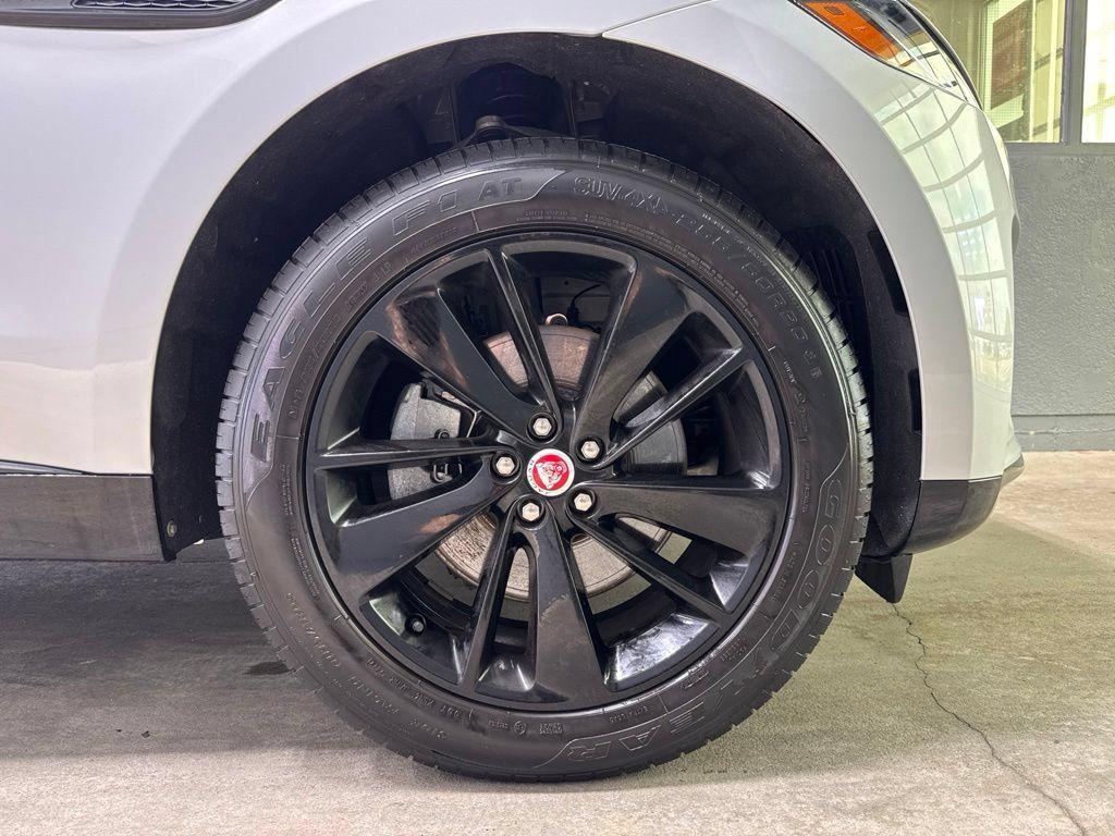 صورة مصغرة 38 لـ 2023 Jaguar F-PACE S P250 AWD AUTOMATIC