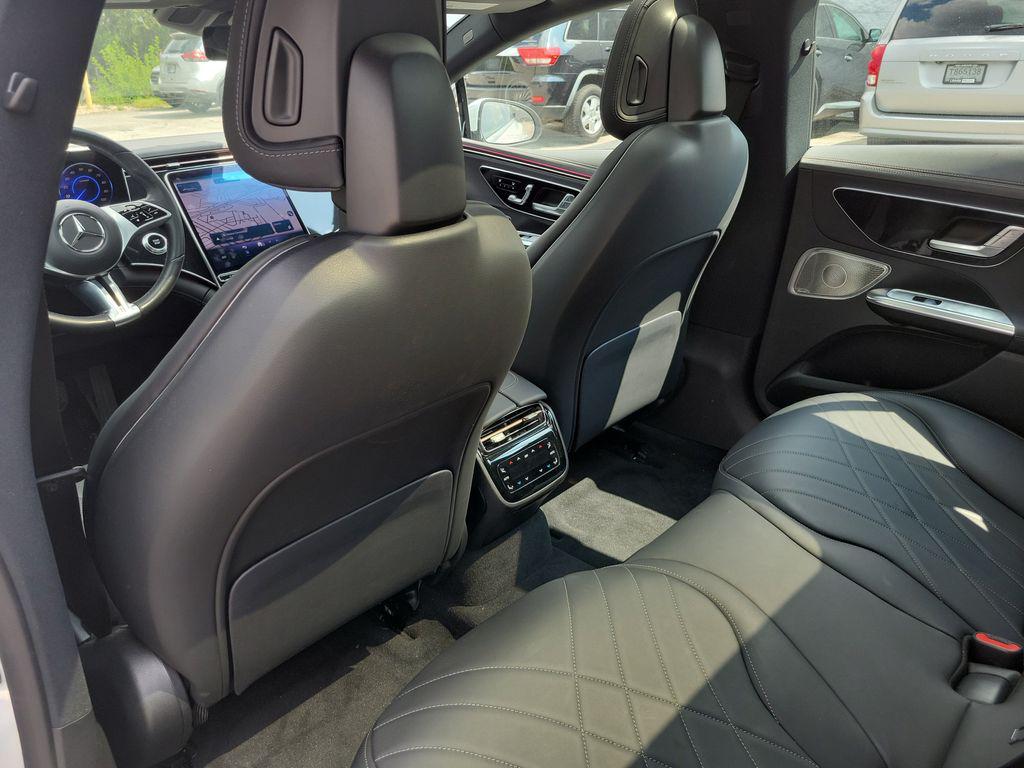 صورة مصغرة 17 لـ 2023 Mercedes-BENZ EQE